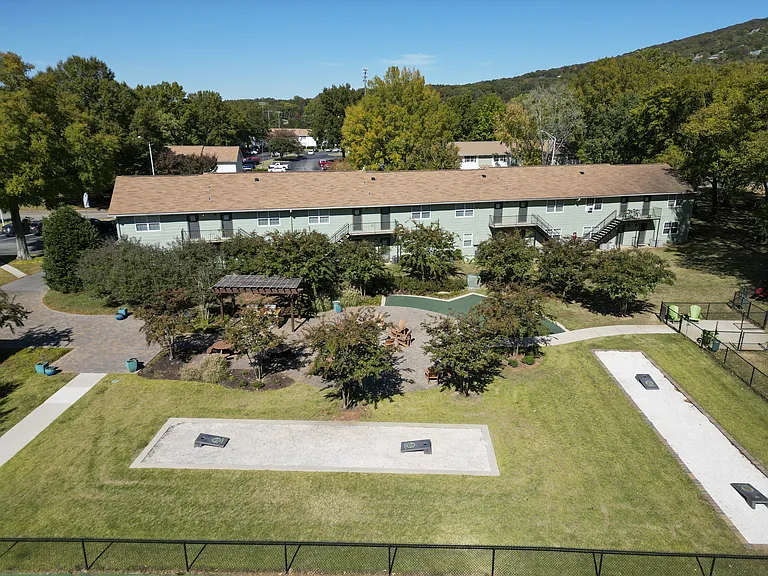 Green Space, Yard Games, & Picnic Area