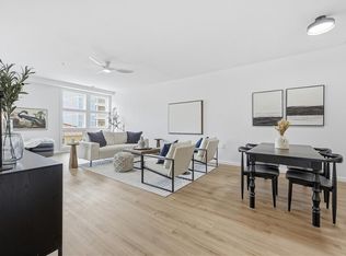 3738 Sandpiper Rd APT 220B, Virginia Beach, VA 23456