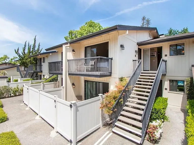 648 Cottage Dr #ID1436431P — Photo 9