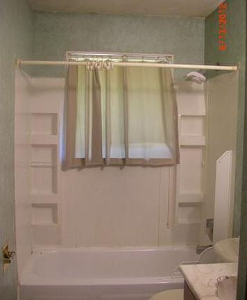 5th image of 378 Parkdale Dr