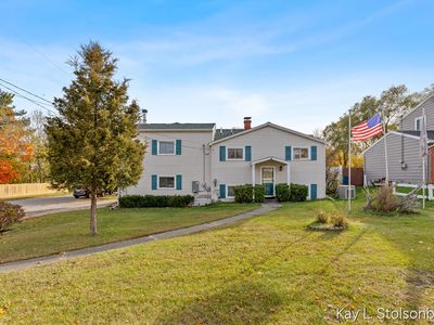 715 W Main St, Middleville, MI, 49333