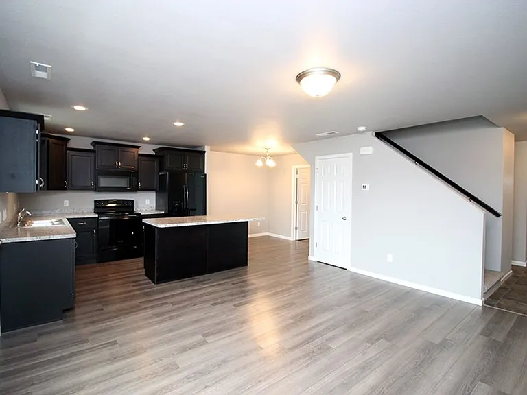 6985 Majestic Loop — Photo 3