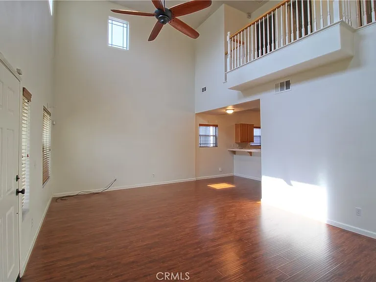 93 Orangewood Ct — Photo 2