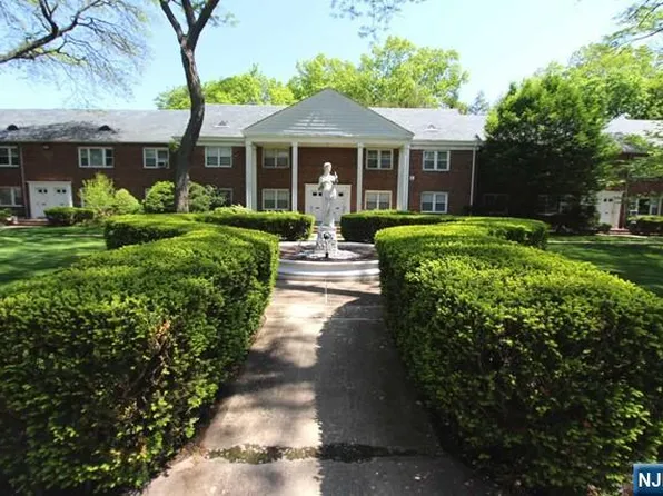 151 E Palisade Ave APT C2, Englewood, NJ 07631