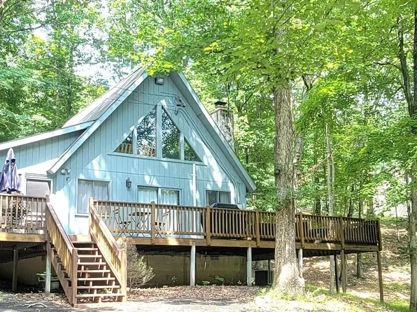 310 Manchester Dr, Bushkill, PA 18324