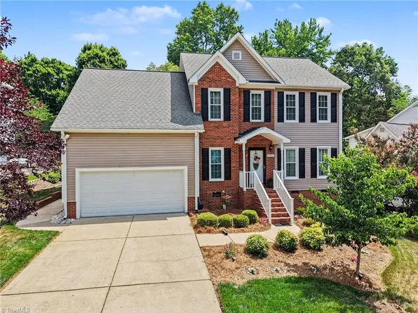 2104 Gate Post Dr, Greensboro, NC 27455