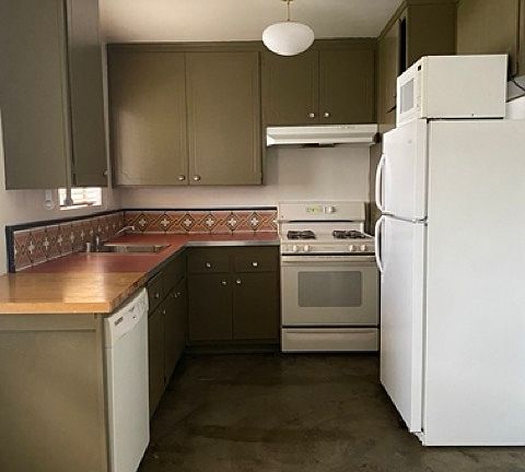 kitchen, all appliances included.