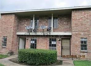 2 bed, 1.5 bath, 1352 sqft, $1,250 — Photo 2