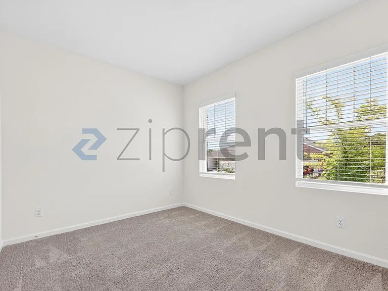 1317 Kennedy Rd — Photo 19