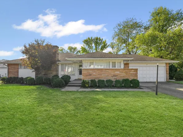 1609 W John St, Champaign, IL 61821