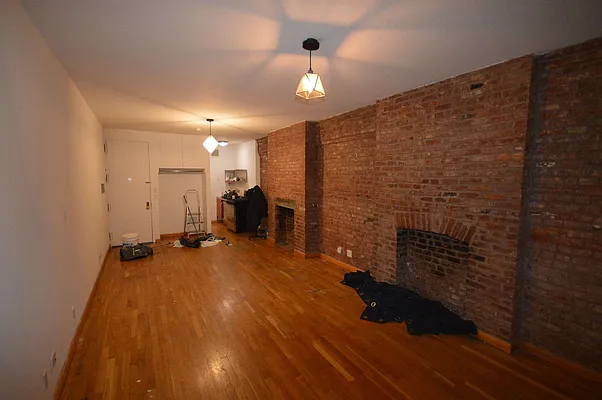 Rented by Universal Realty Group | media 2