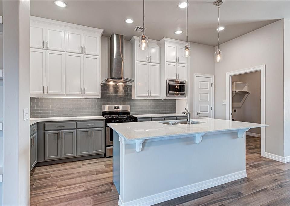 1st image of 15804 N Rockwell Park Ln