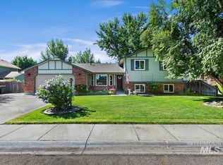 3439 W Sugar Creek Dr, Meridian, ID 83646