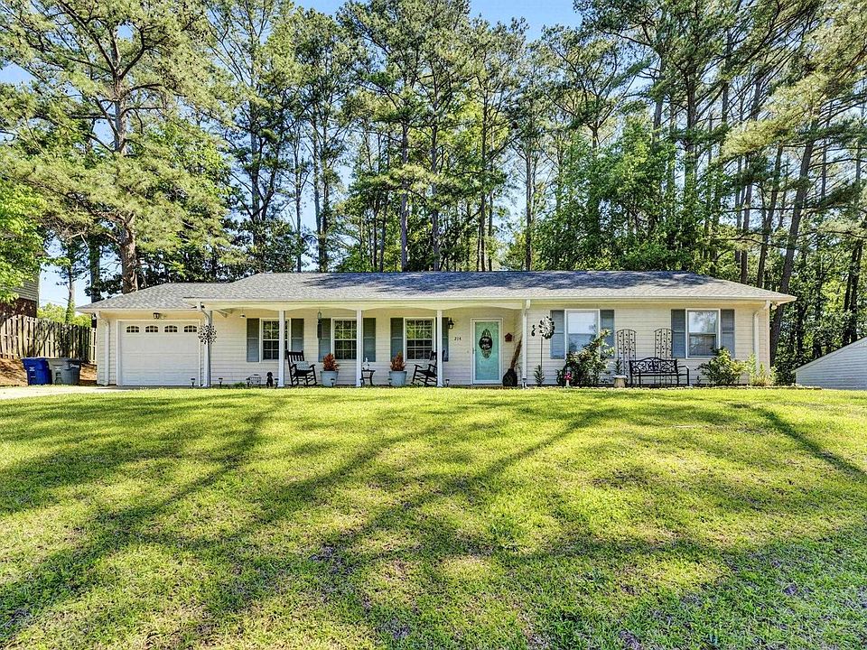 1st image of 214 Aberdeen Ln