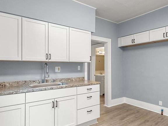 4th image of 21335 Negaunee St