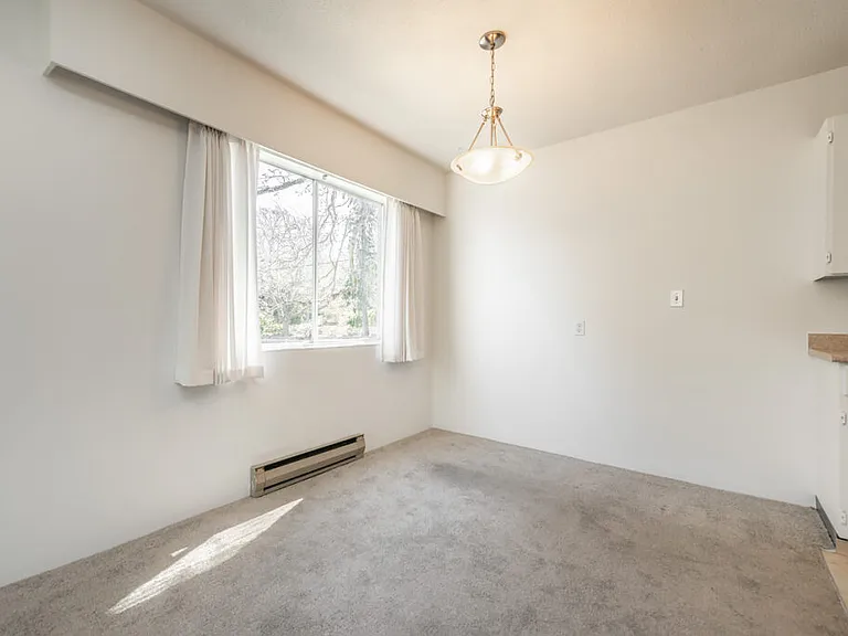 2230 Cadboro Bay Rd #308 — Photo 18