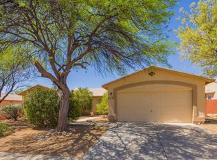 9979 E Moonstruck Way, Tucson, AZ 85747