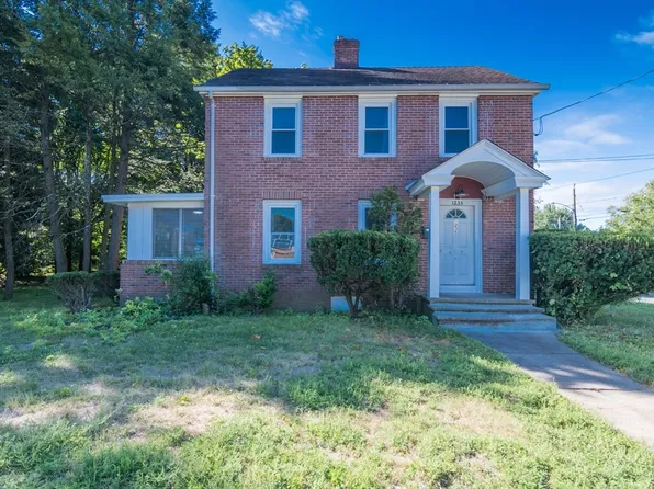 1235 Bay St, Springfield, MA 01109