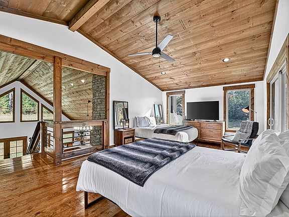 39th image of 89 High Meadows Ct