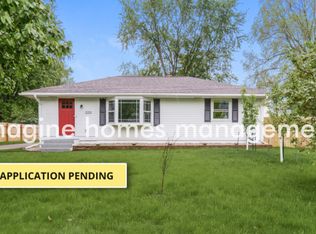 1058 Kenneth St, Eagan, MN 55121