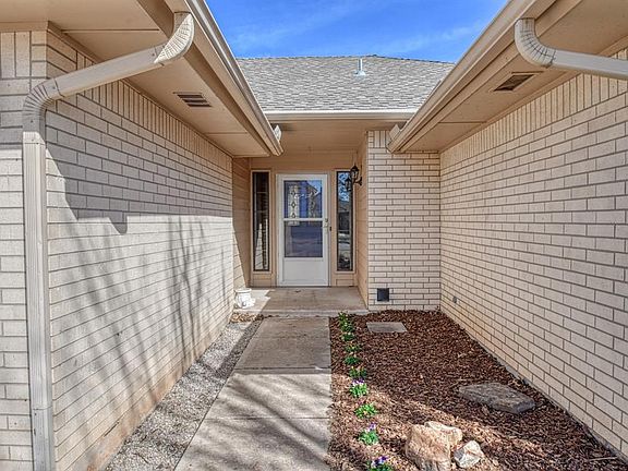 3rd image of 1701 Wilderness Dr