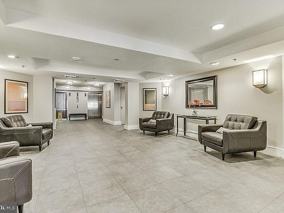 5th image of 610 N West St Unit 1-4C
