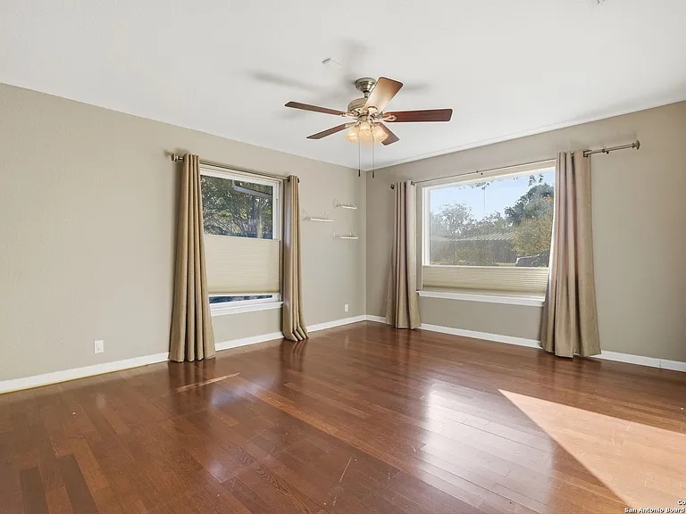 415 Calumet Pl — Photo 27