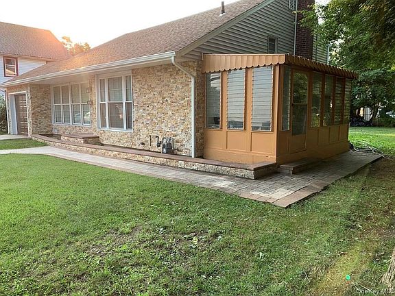 3rd image of 143 E Fulton Avenue