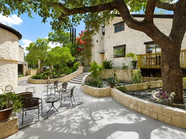 22 Indian Creek Loop, Kerrville, TX 78028