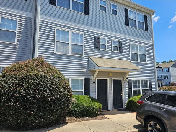 215 Campus Dr APT G, Central, SC 29630
