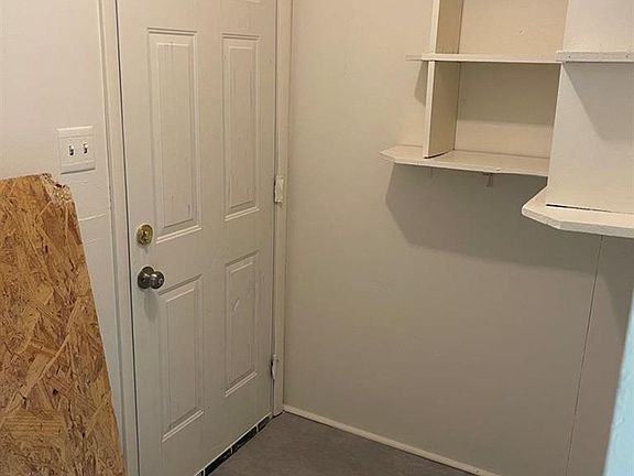 5th image of 2620 W Augusta Dr