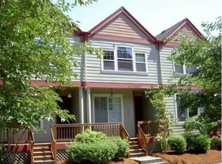 5226 SW View Point Terrcae, Portland, OR 97239