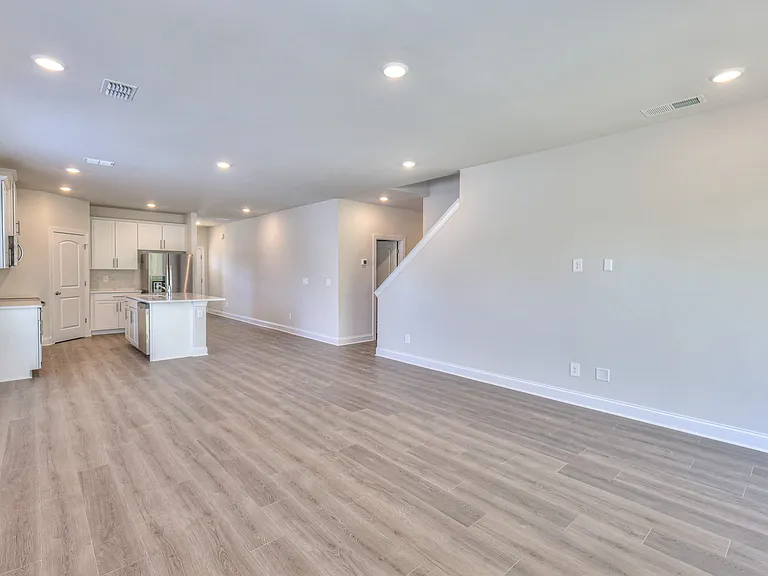 1291 Bluffton Cir — Photo 12