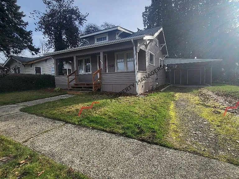 629 NW Hawthorne Pl — Photo 2