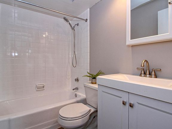 2nd image of 9841 S Cicero Ave #1S