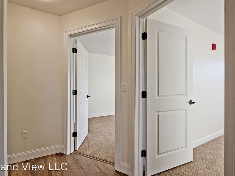 1st image of 8 Island View Dr APT 222