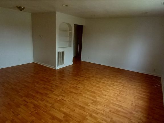 3rd image of 2312 Davue Circle