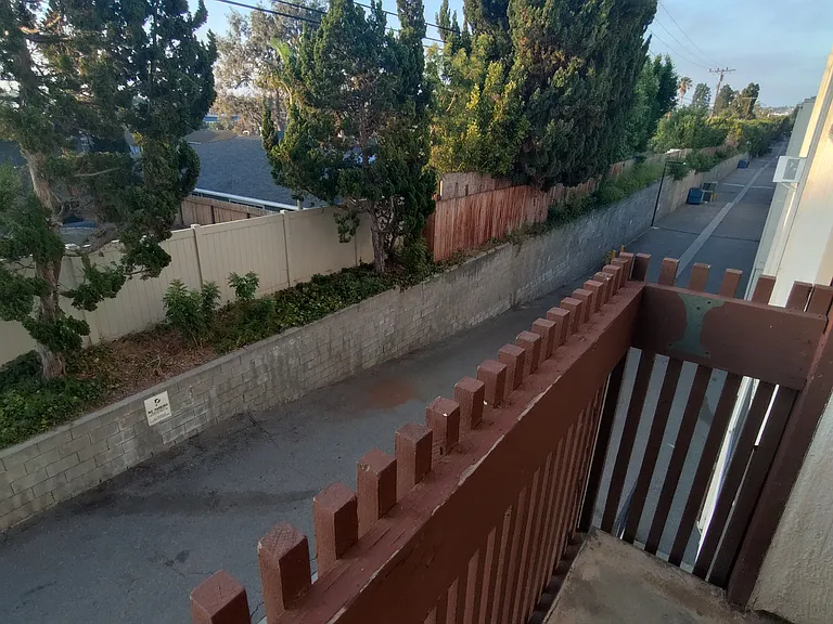 5950 Canterbury Dr #C214 — Photo 6