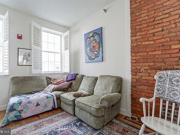 2nd image of 1538 Christian St #1