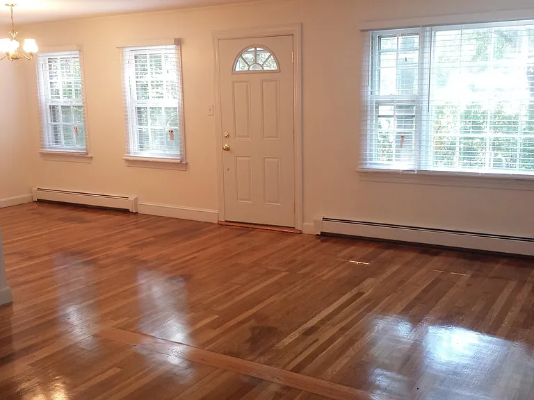 342 Conant Rd — Photo 3