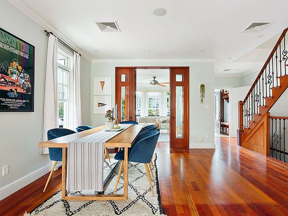 2nd image of 702 Greenwood Ave
