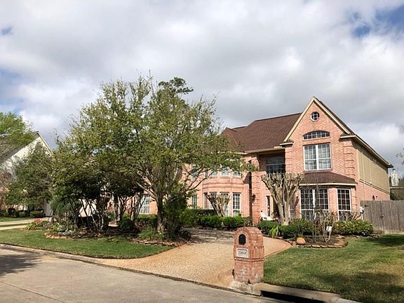 2nd image of 13618 Gainesway Dr