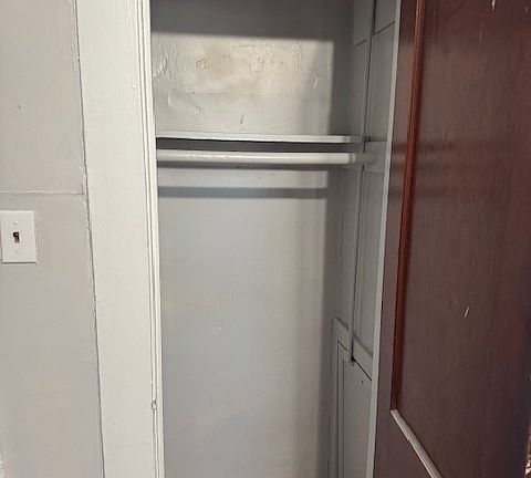 2nd image of 2805 Garland Ave APT B