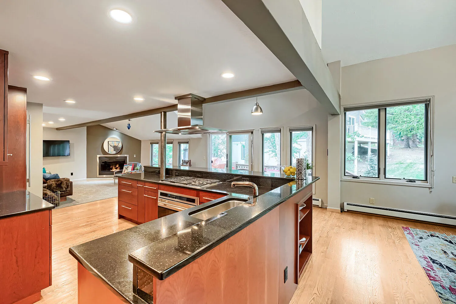 690 Deer Blvd — Photo 3