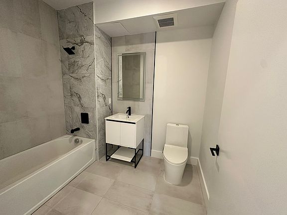 5th image of 306 Forrest St #31E