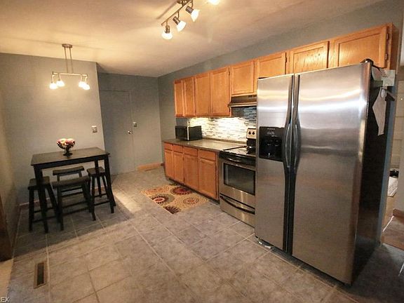 4th image of 2153 Elmwood Ave