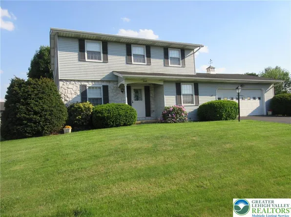 4363 Vista Dr, Nazareth, PA 18064