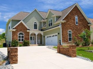 6845 Orchard Path Dr, Clemmons, NC 27012