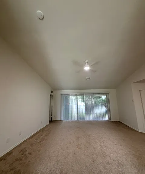 179 Peerless St — Photo 36