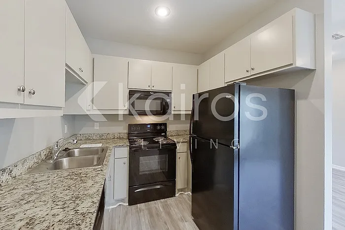 3 bed, 2.0 bath, 1545 sqft, $1,595 — Photo 4